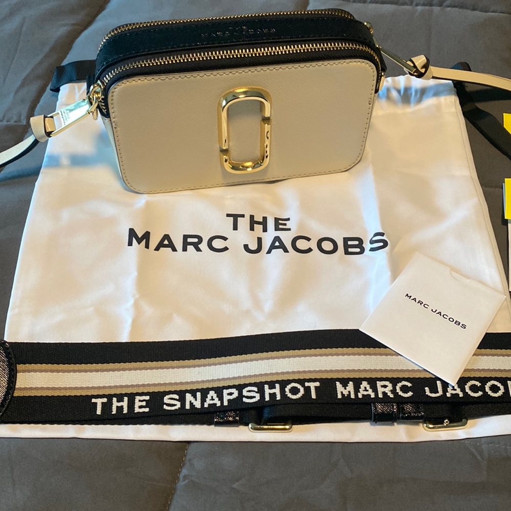 Marc Jacobs The Snapshot Leather Camera Bag in Cream and Black